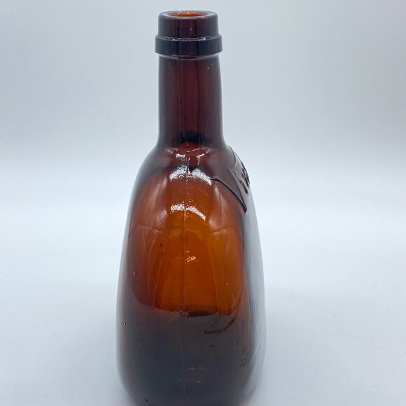 Pair Of Vintage Vinol Green and Amber Glass Flask Style Bottles Rounded Shape - Picture 14 of 15